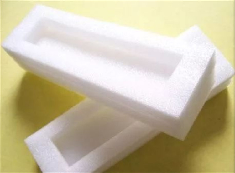 甲(jiǎ)盾材料(liào)向你講(jiǎng)解西安(an)珍珠棉(mian)的特點(dian)與作用(yong)有哪些(xiē)？